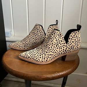New Dolce Vita Sonni Western Genuine Calf Cow Hair Booties.